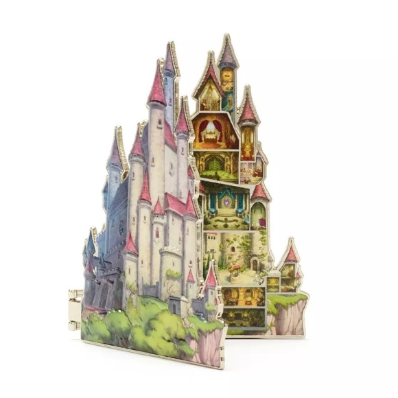 Snow White Castle Pin – Disney Castle Collection – Limited Release - Picture 3 of 6